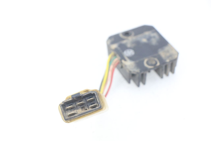 photo de REGULADOR DE CARGA KYMCO AGILITY RS 2T 50 (2009 - 2013) - Detalle de la pieza