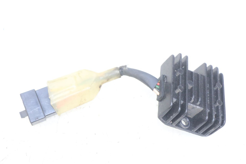 photo de REGULADOR DE CARGA KYMCO AGILITY RS 4T 50 (2009 - 2013) - Otra perspectiva