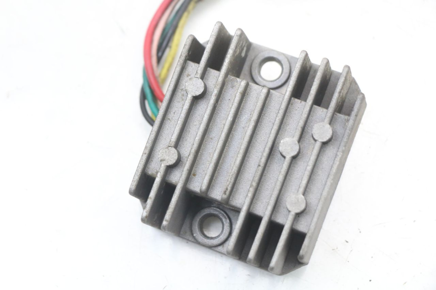 photo de REGULADOR DE CARGA KYMCO AGILITY RS 4T 50 (2009 - 2013) - Detalle de la pieza