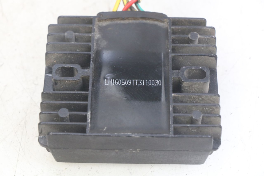 photo de REGULADOR DE CARGA NECO ALEXONE 125 (2017 - 2024) - Detalle de la pieza