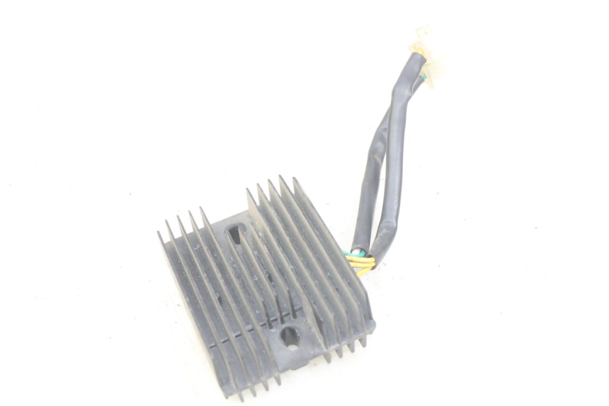 photo de REGULADOR DE CARGA NECO ALEXONE 125 (2017 - 2024) - Primer plano técnico