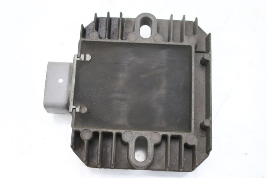 photo de REGULADOR DE CARGA SUZUKI AN BURGMAN 400 (2006 - 2010) - Detalle de la pieza