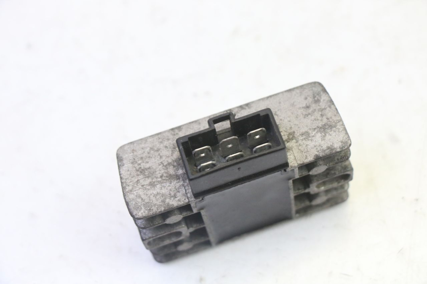 photo de REGULADOR HYOSUNG GV AQUILA 125 (2000 - 2009) - Zoom estado de uso