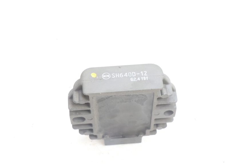 photo de REGULADOR APRILIA ATLANTIC S 125 (2010 - 2013) - Primer plano técnico
