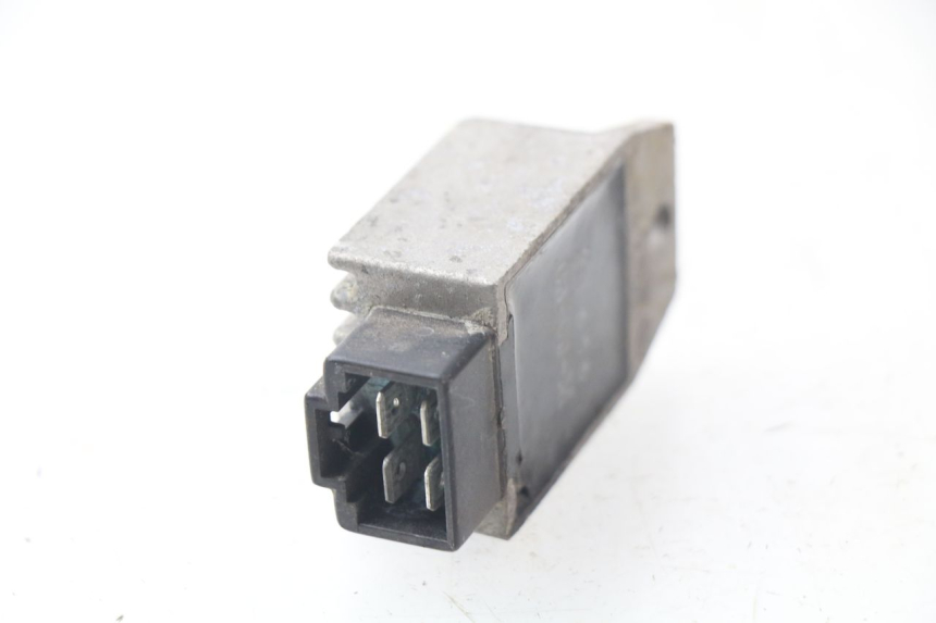 photo de REGULADOR DE CARGA JONWAY AZTRAL 125 (2008 - 2017) - Detalle de la pieza