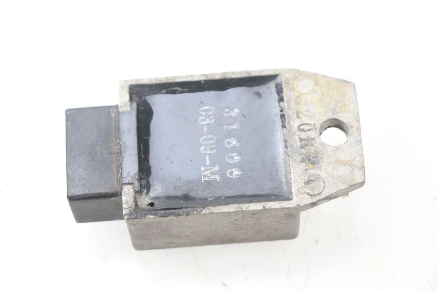 photo de REGULADOR DE CARGA JONWAY AZTRAL 125 (2008 - 2017) - Zoom estado de uso