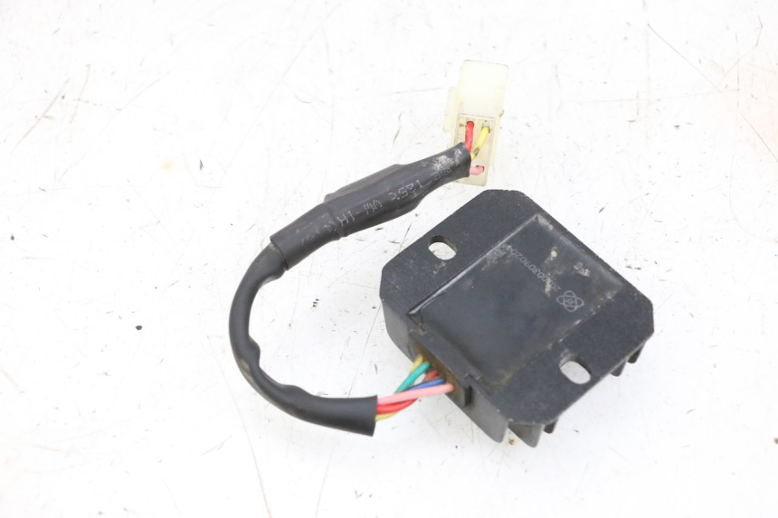 photo de REGULADOR MAG POWER BOMBERS 4T 50 (2016 - 2026) - Zoom estado de uso