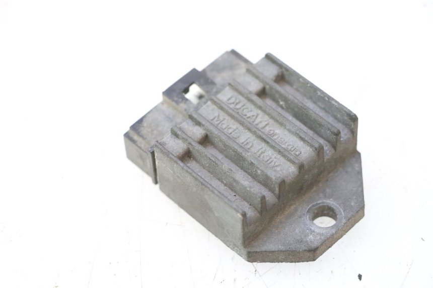 photo de REGULADOR DE CARGA MBK BOOSTER SPIRIT 50 (1999 - 2003) - Otra perspectiva
