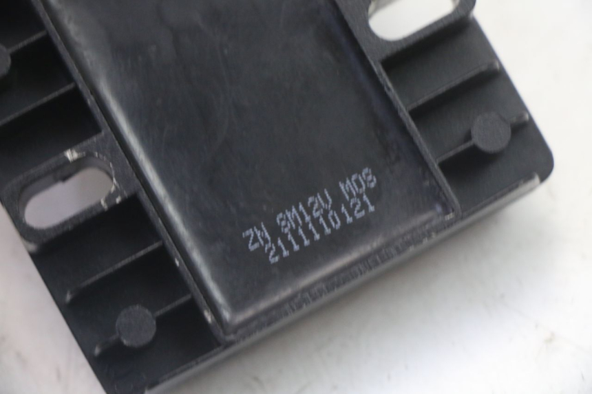 photo de REGULADOR MOTRON BREEZY 4T 50 (2021 - 2025) - Otra perspectiva