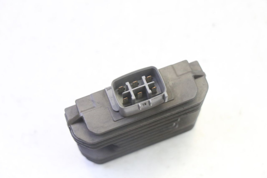 photo de REGULADOR DE CARGA SUZUKI BURGMAN 125 (2007 - 2014) - Zoom estado de uso