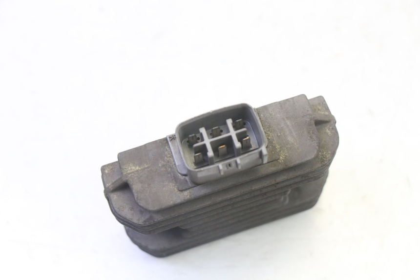 photo de REGULADOR DE CARGA SUZUKI BURGMAN 125 (2007 - 2014) - Zoom estado de uso