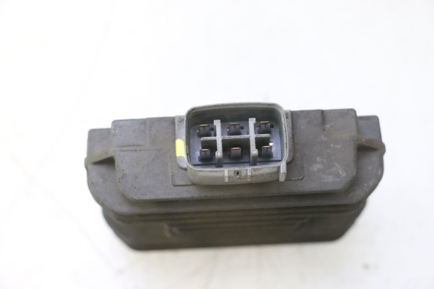 photo de REGULADOR DE CARGA SUZUKI BURGMAN 125 (2007 - 2014) - Zoom estado de uso