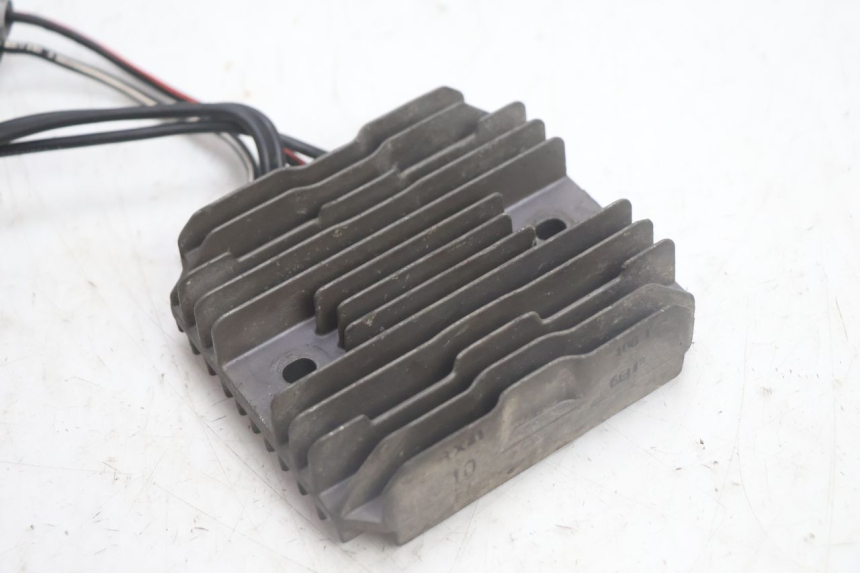 photo de REGULADOR SUZUKI BURGMAN EXECUTIVE ABS 650 (2006 - 2012) - Detalle de la pieza