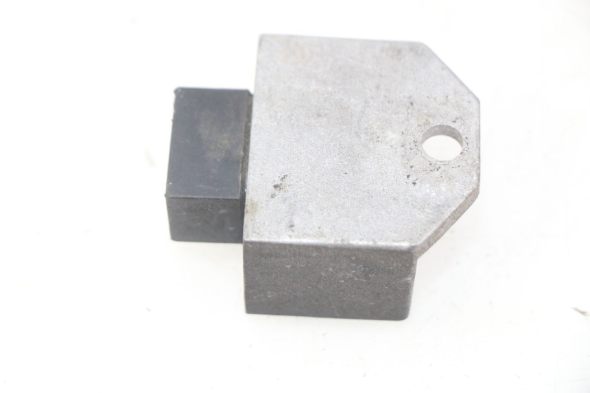 photo de REGULADOR DE CARGA YAMAHA BW'S 50 (1999 - 2003) - Detalle de la pieza