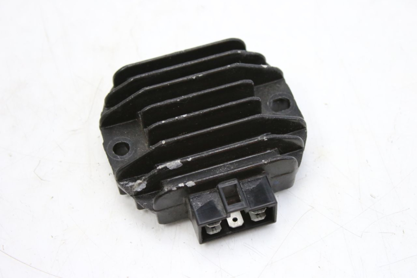 photo de REGULADOR DE CARGA YAMAHA BW'S BWS 125 (2010 - 2013) - Detalles de los puntos de fijación
