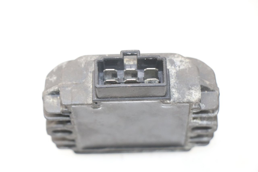 photo de REGULADOR PIAGGIO CARNABY 125 (2007 - 2011) - Detalle de la pieza