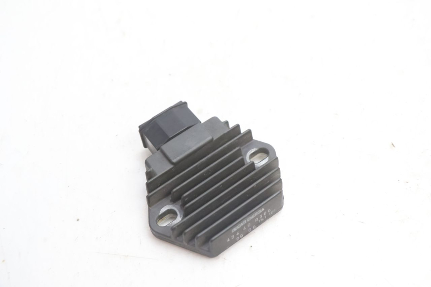 photo de REGULADOR HONDA CB F HORNET 600 (2005 - 2006) - Detalle de la pieza