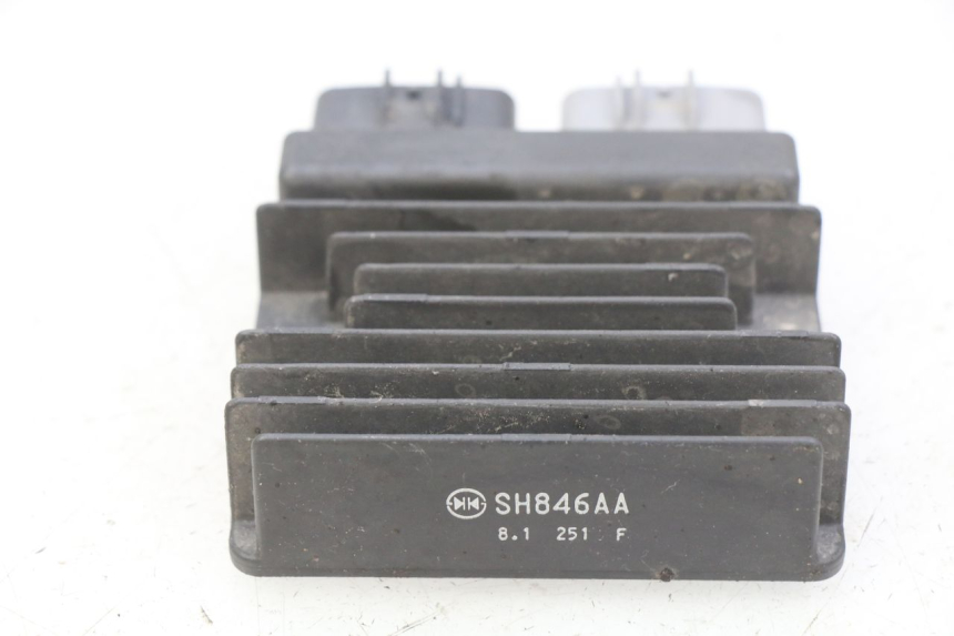 photo de REGULADOR DE CARGA HONDA CB R 1000 (2018 - 2023) - Zoom estado de uso