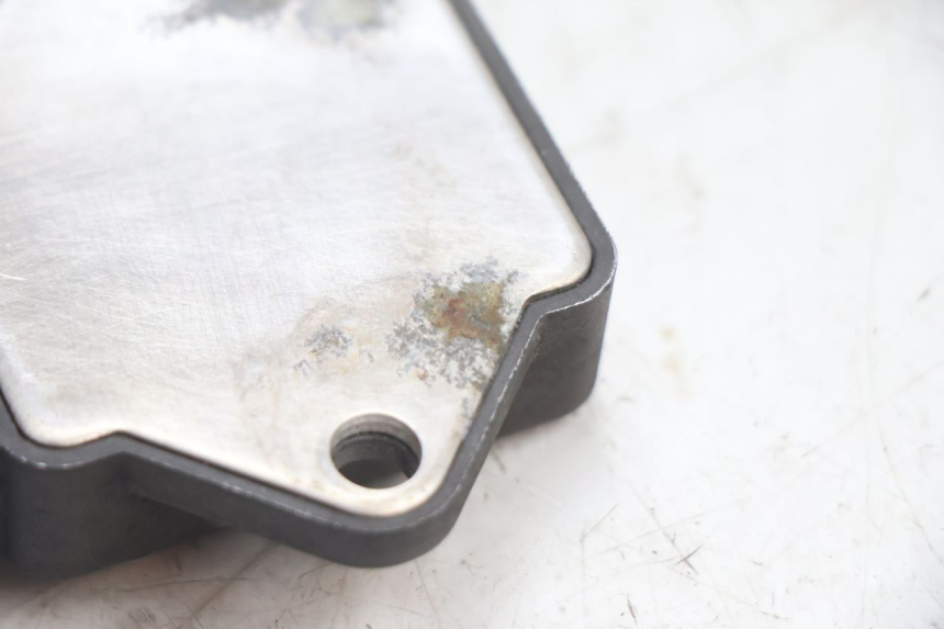 photo de REGULADOR HONDA CB TWO FIFTY 250 (1991 - 2002) - Primer plano técnico