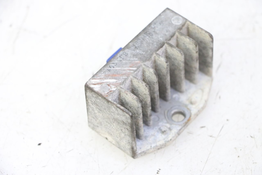 photo de REGULADOR HONDA CBF 125 (2009 - 2015) - Otra perspectiva