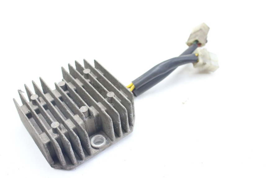 photo de REGULADOR DE CARGA SYM CITYCOM CITY COM 125 (2009 - 2014) - Primer plano técnico