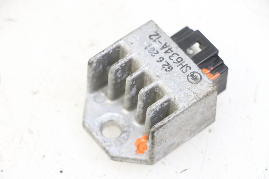 photo de REGULADOR DE CARGA PEUGEOT CITYSTAR 50 (2013 - 2017) - Detalle de la pieza