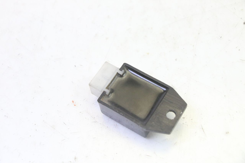 photo de REGULADOR DE CARGA PEUGEOT CITYSTAR 50 (2013 - 2017) - Zoom estado de uso