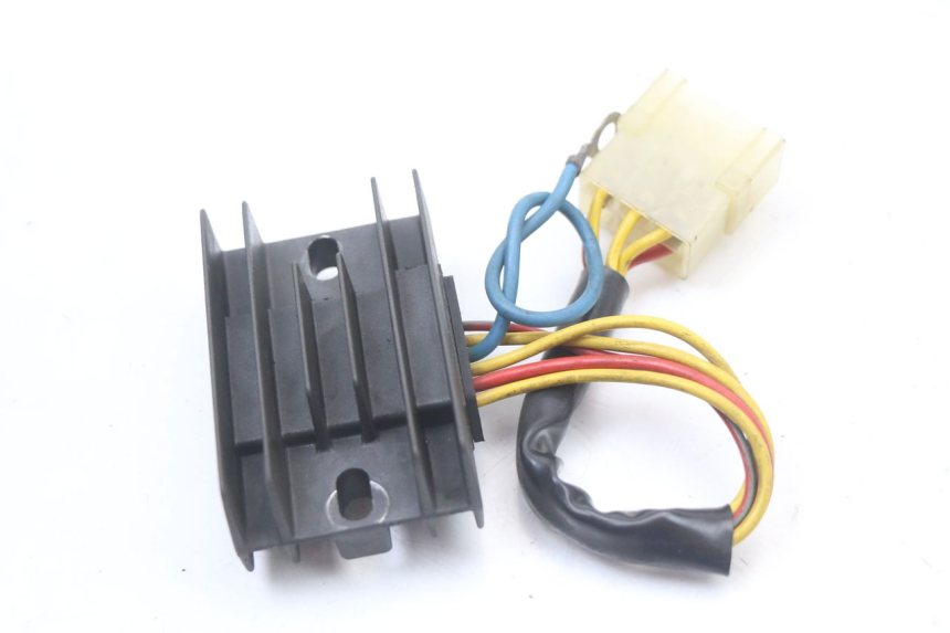 photo de REGULADOR APRILIA CLASSIC 125 (1995 - 2001) - Detalle de la pieza