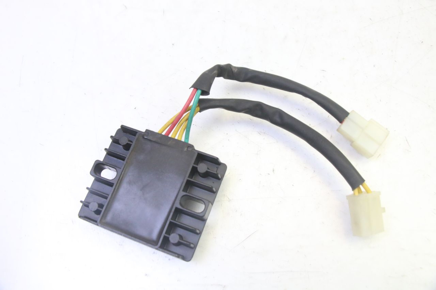 photo de REGULADOR DE CARGA SYM CROX 4T 50 (2016 - 2023) - Zoom estado de uso