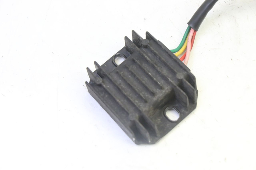 photo de REGULADOR DE CARGA SYM CROX 4T 50 (2016 - 2023) - Detalle de la pieza