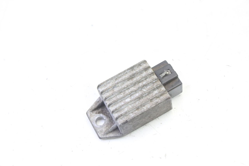 photo de REGULADOR SKYTEAM DAX REPLICA 110 (2005 - 2015) - Detalle de la pieza