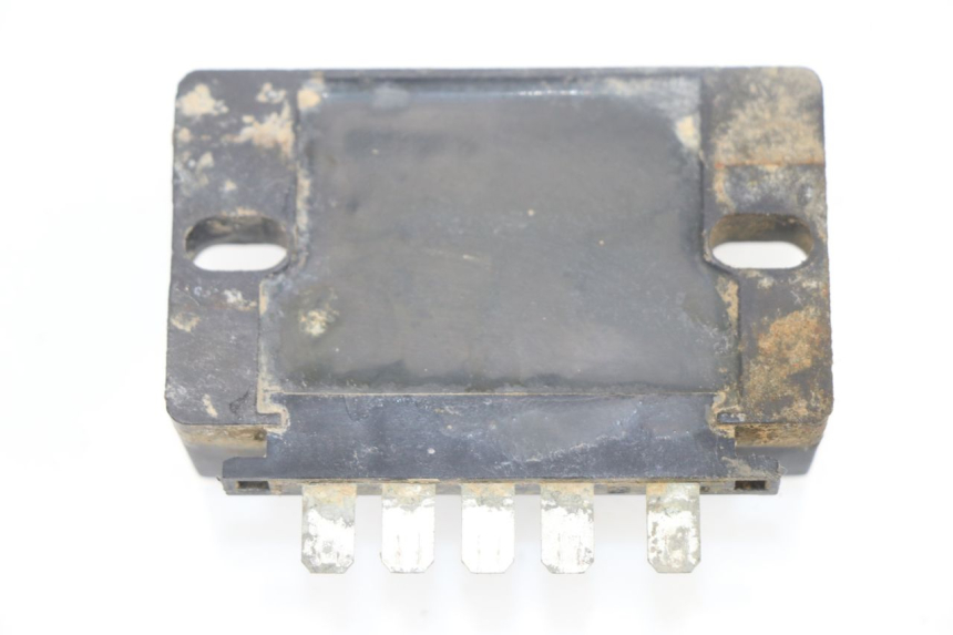 photo de REGULADOR SUZUKI DR DJEBEL 600 (1985 - 1990) - Detalle de la pieza