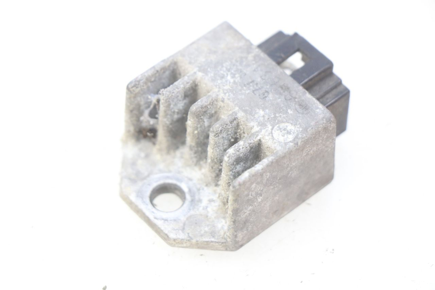 photo de REGULADOR DE CARGA PEUGEOT ELYSTAR 50 (2002 - 2014) - Otra perspectiva