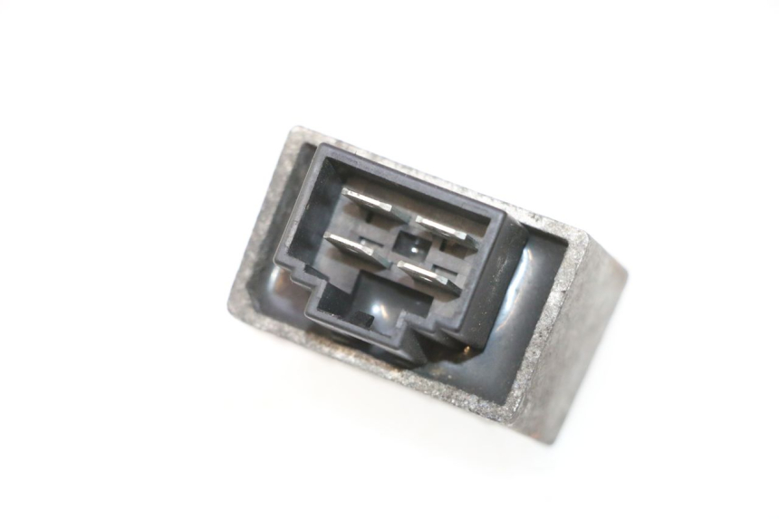 photo de REGULADOR DE CARGA PEUGEOT ELYSTAR 50 (2002 - 2014) - Detalle de la pieza
