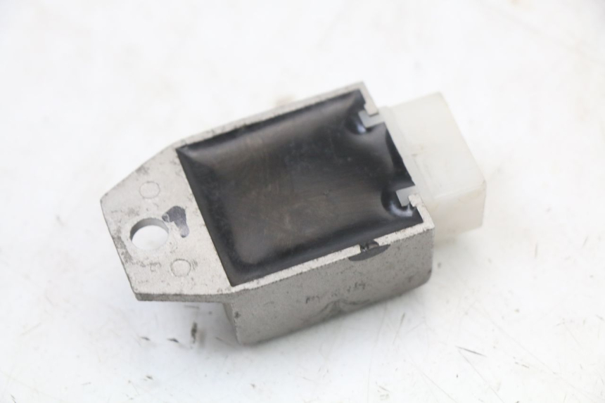 photo de REGULADOR EUROCKA RETRO 50 (2007 - 2014) - Otra perspectiva