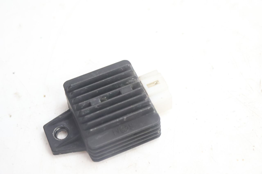 photo de REGULADOR DE CARGA JM MOTORS EVOLIS 4T 50 (2018 - 2022) - Detalle de la pieza