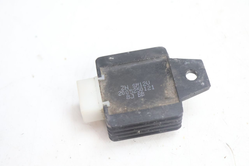photo de REGULADOR DE CARGA JM MOTORS EVOLIS 4T 50 (2018 - 2022) - Zoom estado de uso