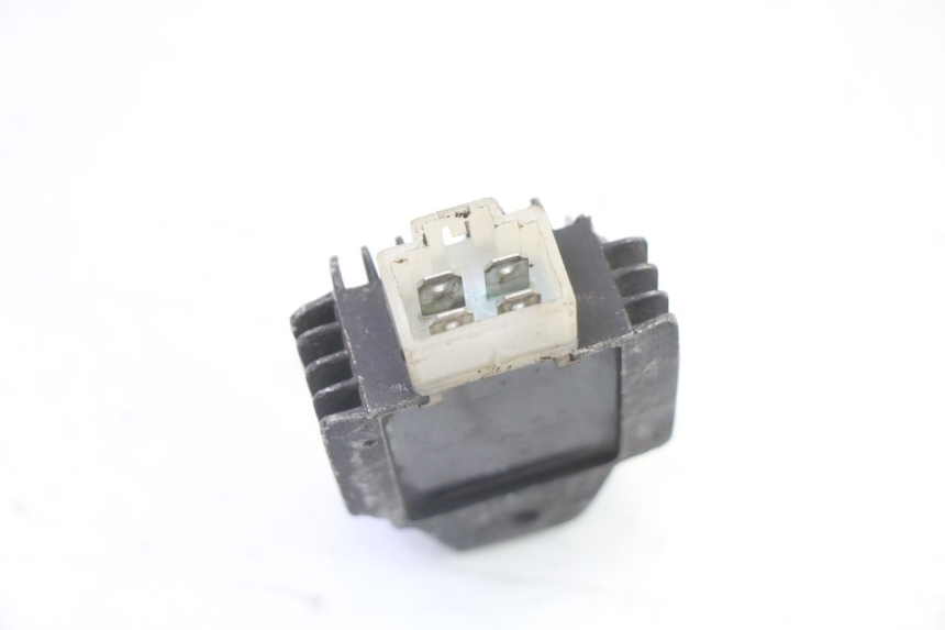 photo de REGULADOR DE CARGA KEEWAY F-ACT FACT 50 (2006 - 2011) - Zoom estado de uso