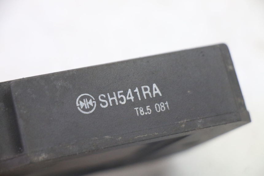 photo de REGULADOR DE CARGA HONDA FES S-WING SWING ABS 125 (2007 - 2015) - Detalles de los puntos de fijación