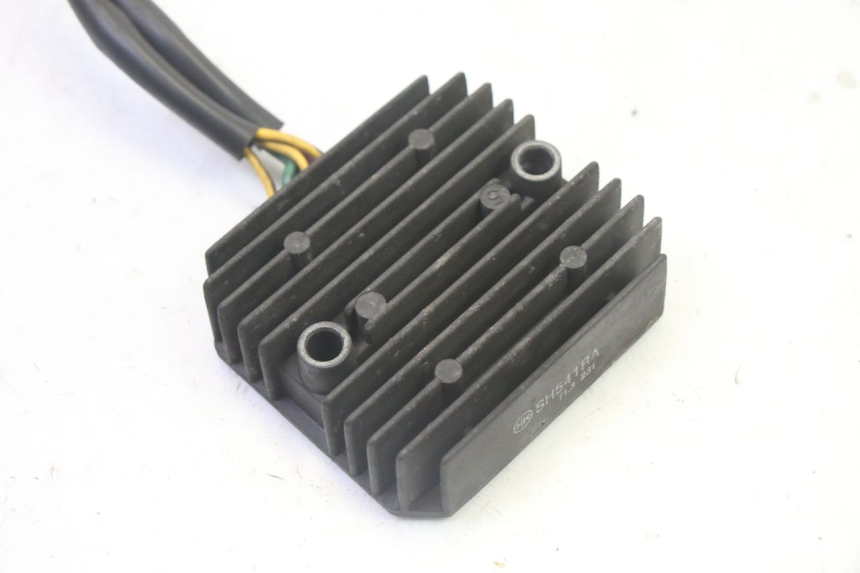 photo de REGULADOR DE CARGA HONDA FES S-WING SWING ABS 125 (2007 - 2015) - Detalle de la pieza