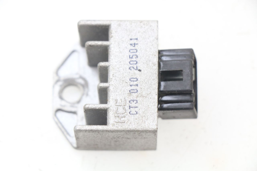 photo de REGULADOR DE CARGA SYM FIDDLE 2 50 (2008 - 2013) - Vista principal