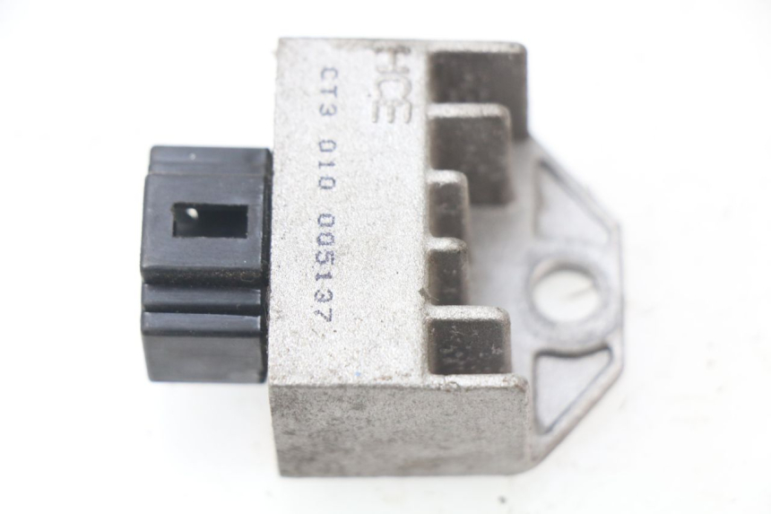 photo de REGULADOR DE CARGA SYM FIDDLE 2 50 (2008 - 2013) - Vista principal