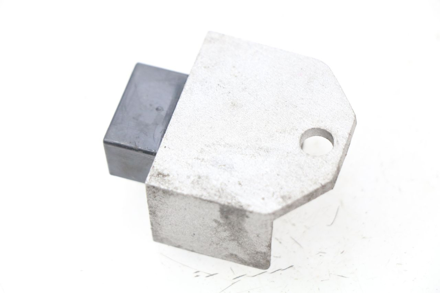 photo de REGULADOR DE CARGA SYM FIDDLE 2 50 (2008 - 2013) - Detalle de la pieza