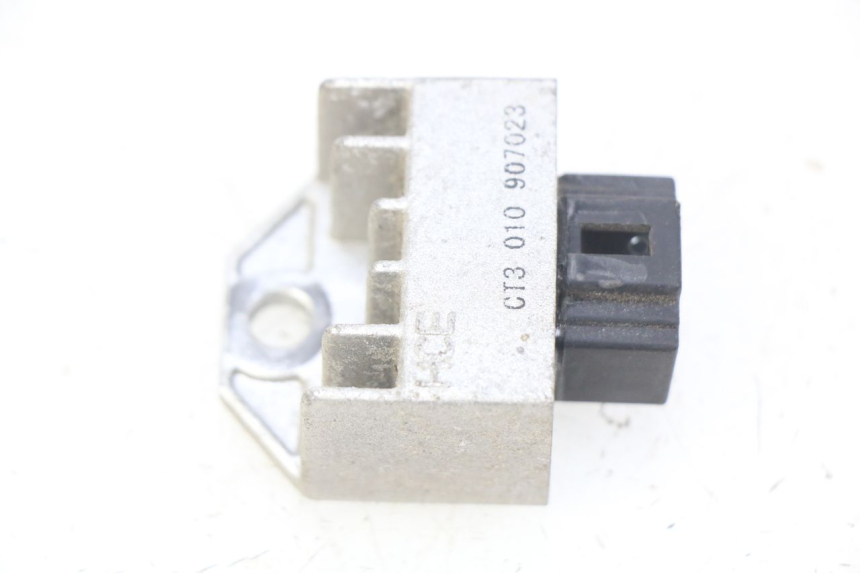 photo de REGULADOR DE CARGA SYM FIDDLE 2 50 (2008 - 2013) - Vista principal