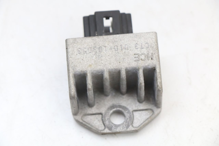 photo de REGULADOR DE CARGA SYM FIDDLE 2 50 (2008 - 2013) - Detalle de la pieza