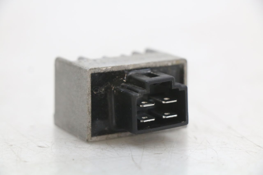 photo de REGULADOR DE CARGA SYM FIDDLE 2 50 (2008 - 2013) - Zoom estado de uso