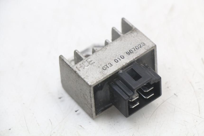 photo de REGULADOR DE CARGA SYM FIDDLE 2 50 (2008 - 2013) - Vista principal