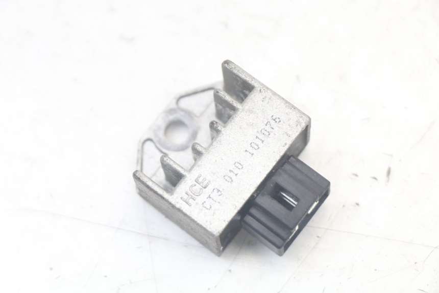 photo de REGULADOR DE CARGA SYM FIDDLE 2 50 (2008 - 2013) - Vista principal