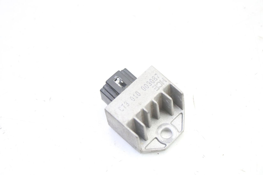 photo de REGULADOR DE CARGA SYM FIDDLE 2 50 (2008 - 2013) - Detalle de la pieza