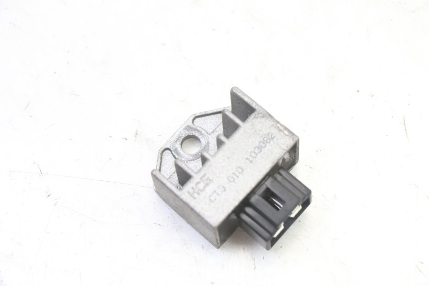 photo de REGULADOR SYM FIDDLE 2 S 125 (2012 - 2014) - Vista principal